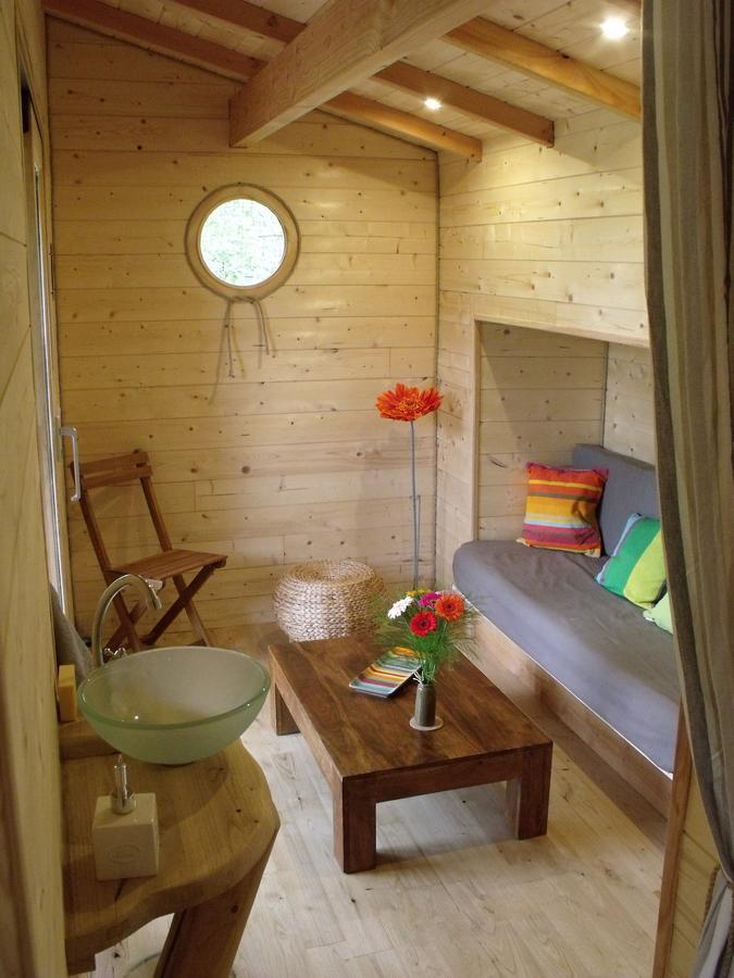 La Cabane Du Vieux Chene Susmiou Exterior foto